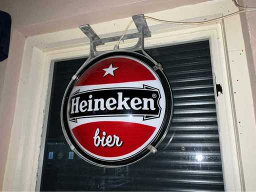 Heineken Lichtreclame en stoepbord