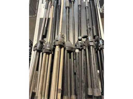 Partia różnych mikrostatywów