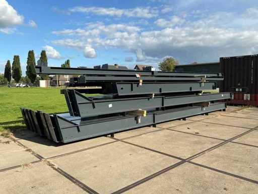 Steel construction 18x40x5.80 meters (approx. 720 m2) 
