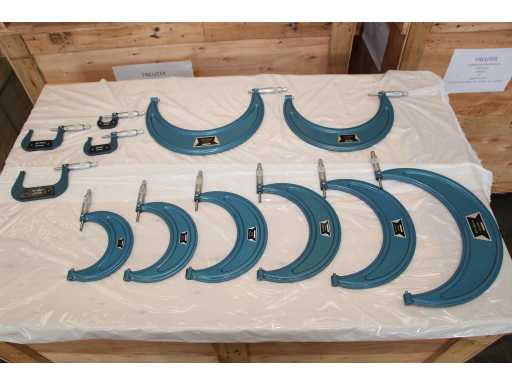 FREUTEK SDM0057 Set of 12x Centesimal External Micrometers 0-300 x 0.01 mm