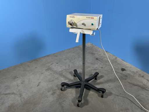 Sunoptics Titan180 Chirurgiczne źródło światła ksenonowego