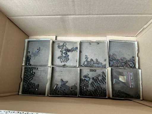 Batch of clamping and clamping material