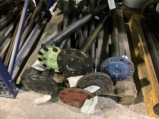 Partij diverse steekassen MAN