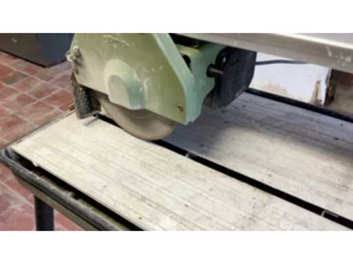 e212a6b8-1866-4f28-8e93-e39ce8715a01.mp4