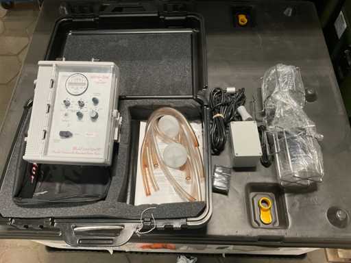 Ultra-lite Impact Model 326 Portable suction system