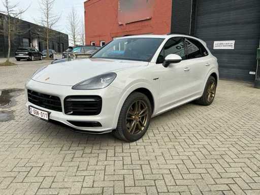 2021 Porsche Cayenne E-hybrid Passenger Car