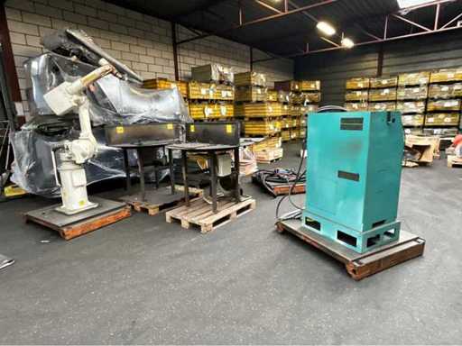 1993 Fanuc Arc Mate Sr. Schweißroboter