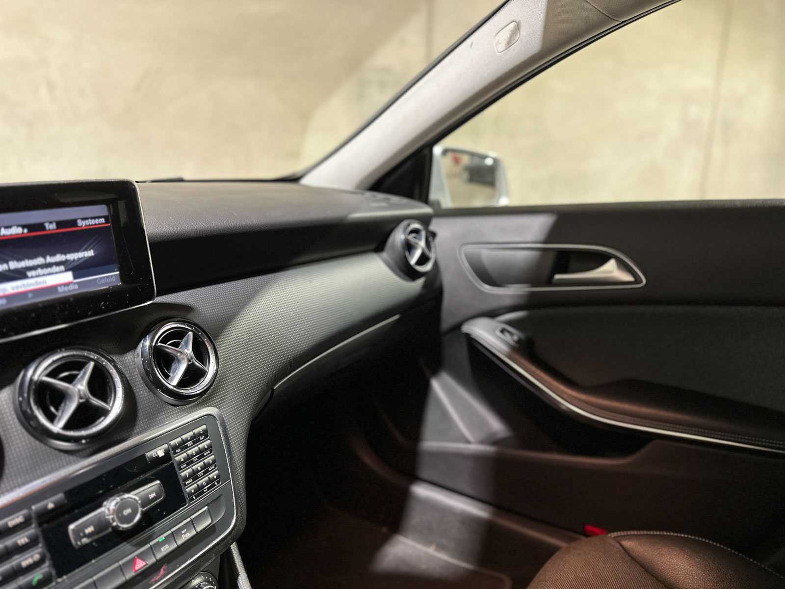 Mercedes-Benz A180 Ambition A-klasse 121pk 2012 (Origineel-NL), 75-ZJJ-1