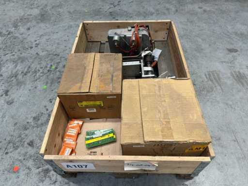 Partia przemysłowych części maszyn