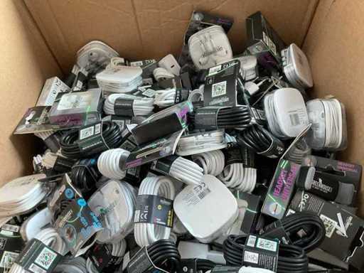 Greenmouse – Telefon – Ladegerät und Kabel (335x)