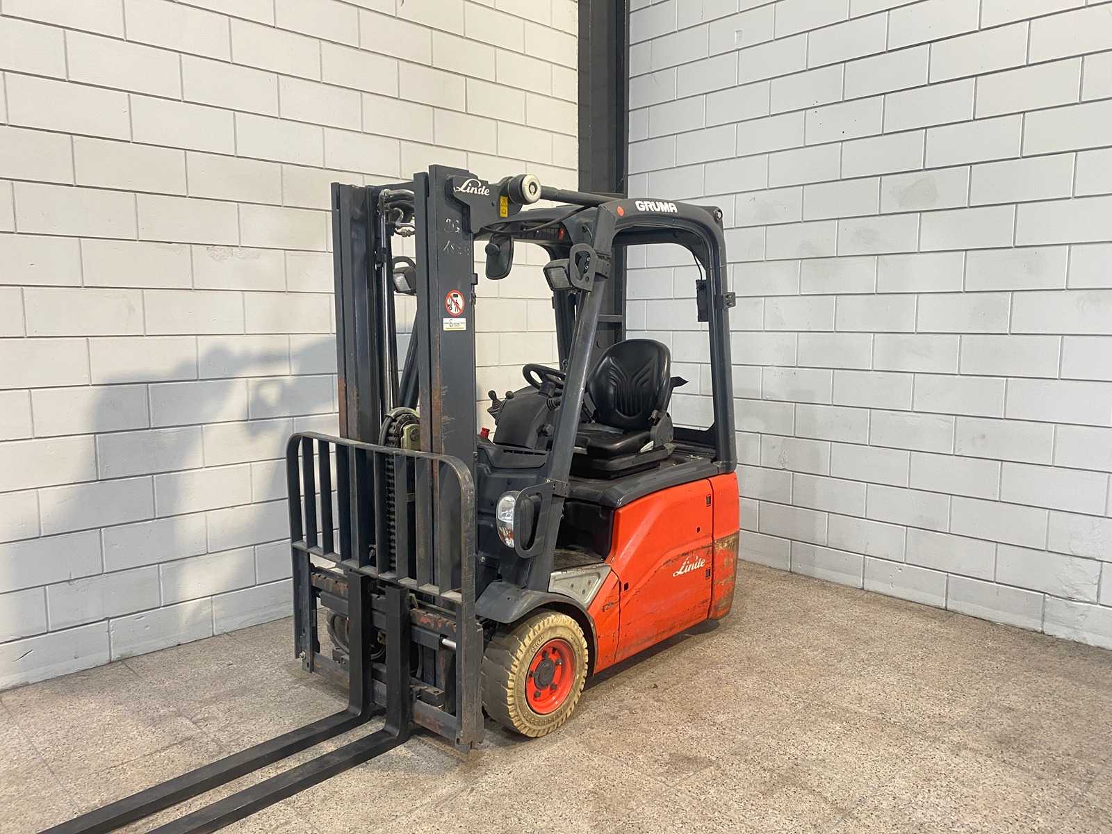 Linde – E15 – Forklift Triplex – Free-lift – Side-shift