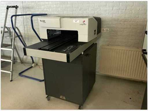 Collective auction of various bankruptcies