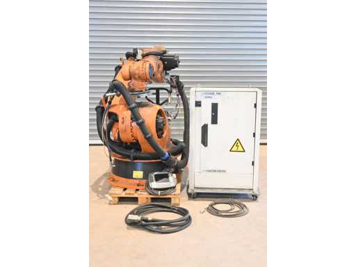 KUKA KR240-2 2000 2 Pieces Kuka Industrial Robot KR 240-2 2000 ( 124194 ) + (V)KRC2 ed05 + Panel 00-130-547