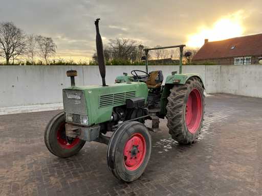 Fendt 104 1977 Trattore agricolo a trazione integrale