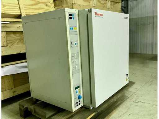 Thermo Scientific Cytomat 6001 Automated Incubator