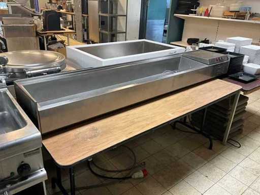 IL 826.200 VA Saladière