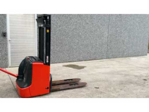 8cac3ea6-3335-463b-a5dd-42a7832b4c64.mp4