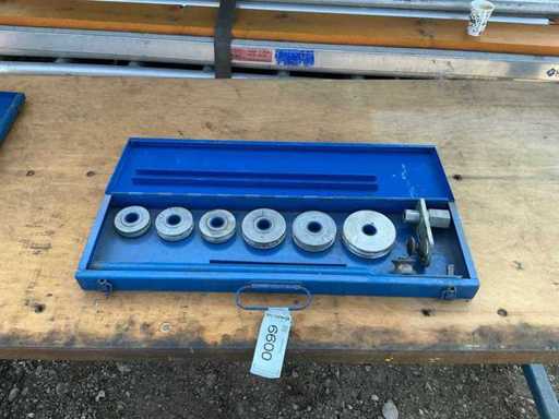 Unealtă de îndoire a țevilor EO