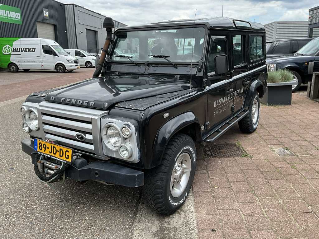 1998 Land Rover Defender TD5 9 posti automatico, 89-JD-DG