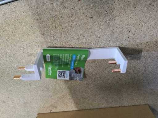 SCHNEIDER - RESI9 XE - RESI9 XE pieptene vertical pentru 25 până la 63 A întrerupător diferențial electric (5x)