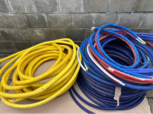 Gas and water connection hoses