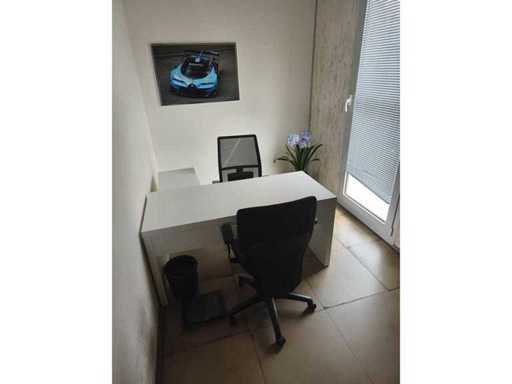 Solar de oficinas 950