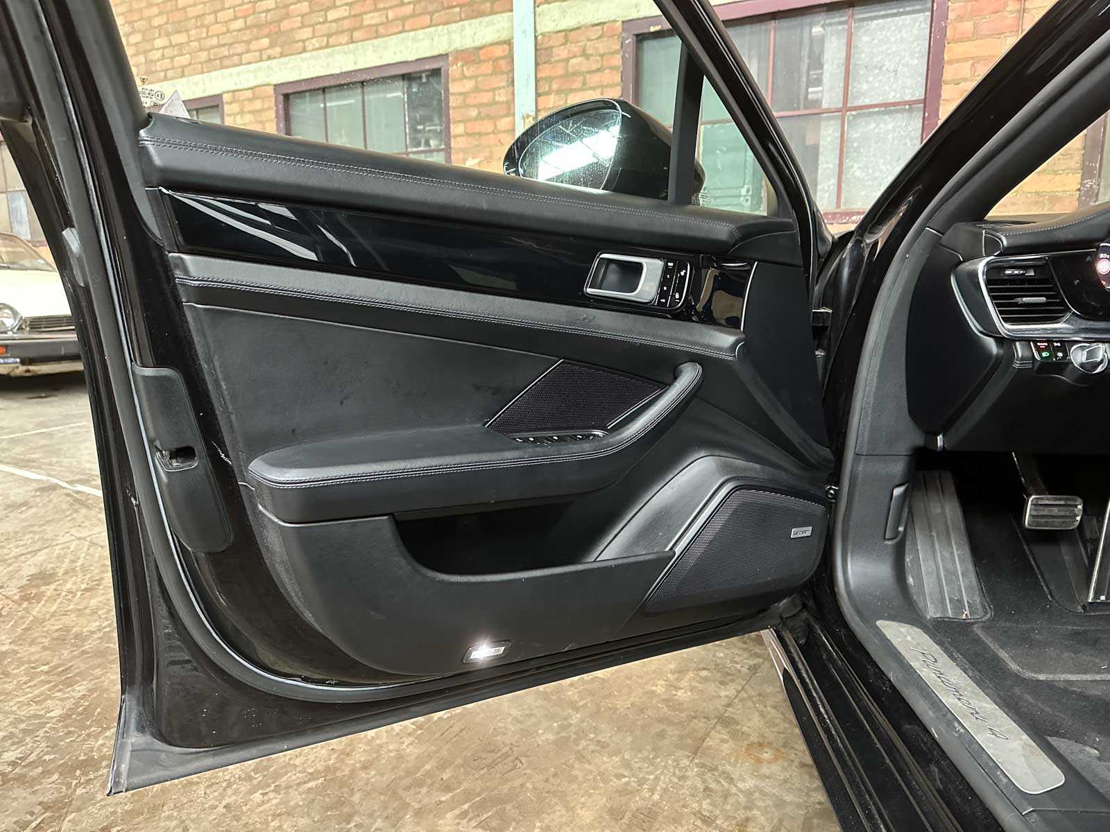 Porsche Panamera Sport Turismo 4 E-Hybrid Executive 2.9 V6 462pk 2018 Sport-Chrono, G-856-XL