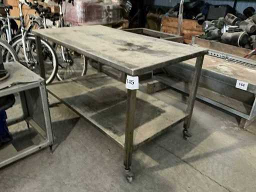 Masă de lucru din oțel inoxidabil