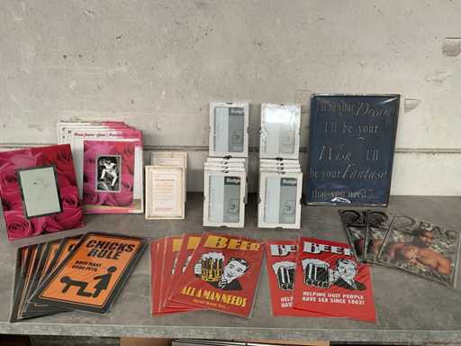 Mix kavel fotolijsten en wandbordjes