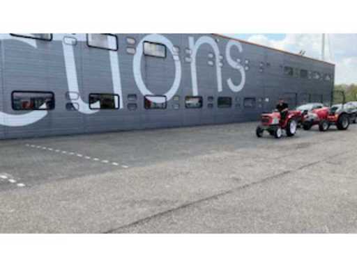 f55a0abe-d12c-4ebf-966c-05bb516d4659.mp4