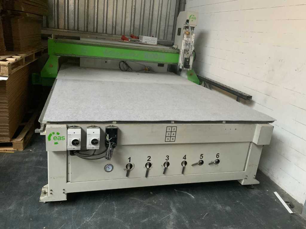 Machine de découpe-fraiseuse CNC EAS Versatil 3000 FE