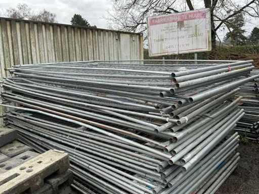 BP Construction fence with block (20x)