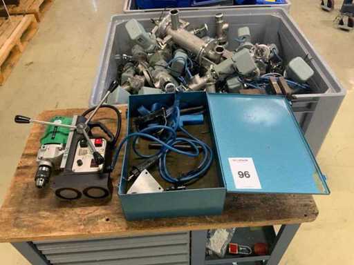 Hitachi D13 / MB 25/R magnetic drilling machine