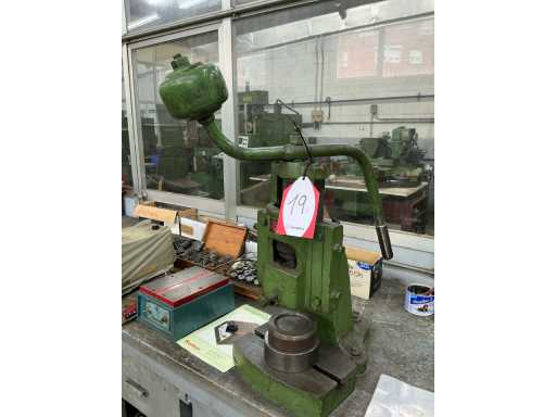 Prasa i demagnetyzer