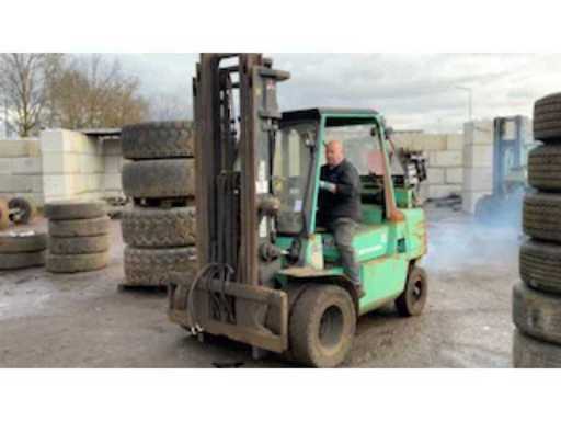 8a04f41c-f6f5-48a6-93b9-24d4295825fa.mp4