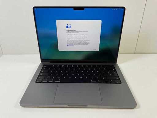 Apple MacBook Pro 14", Apple M1 Pro, 16 GB RAM, 500 GB NVMe Laptop
