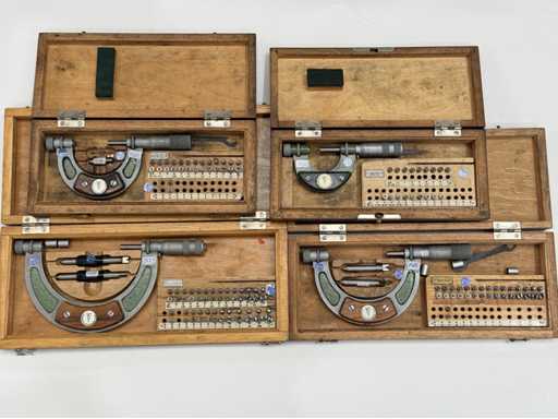   4 ensembles de pinces en U