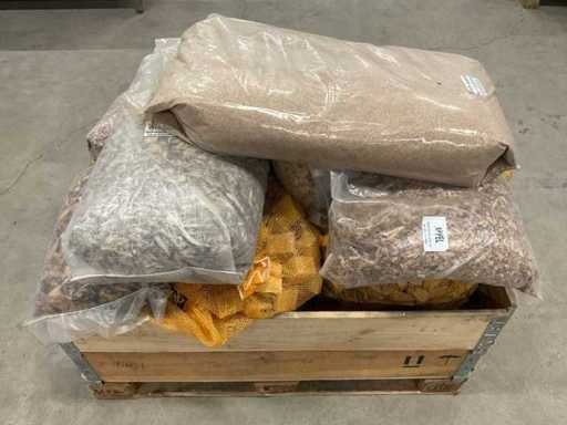 Partij rookhout-snippers en -zaagsel