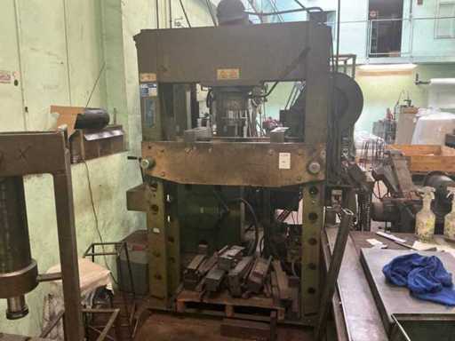 1998 OMCN 164 Hydraulische pers