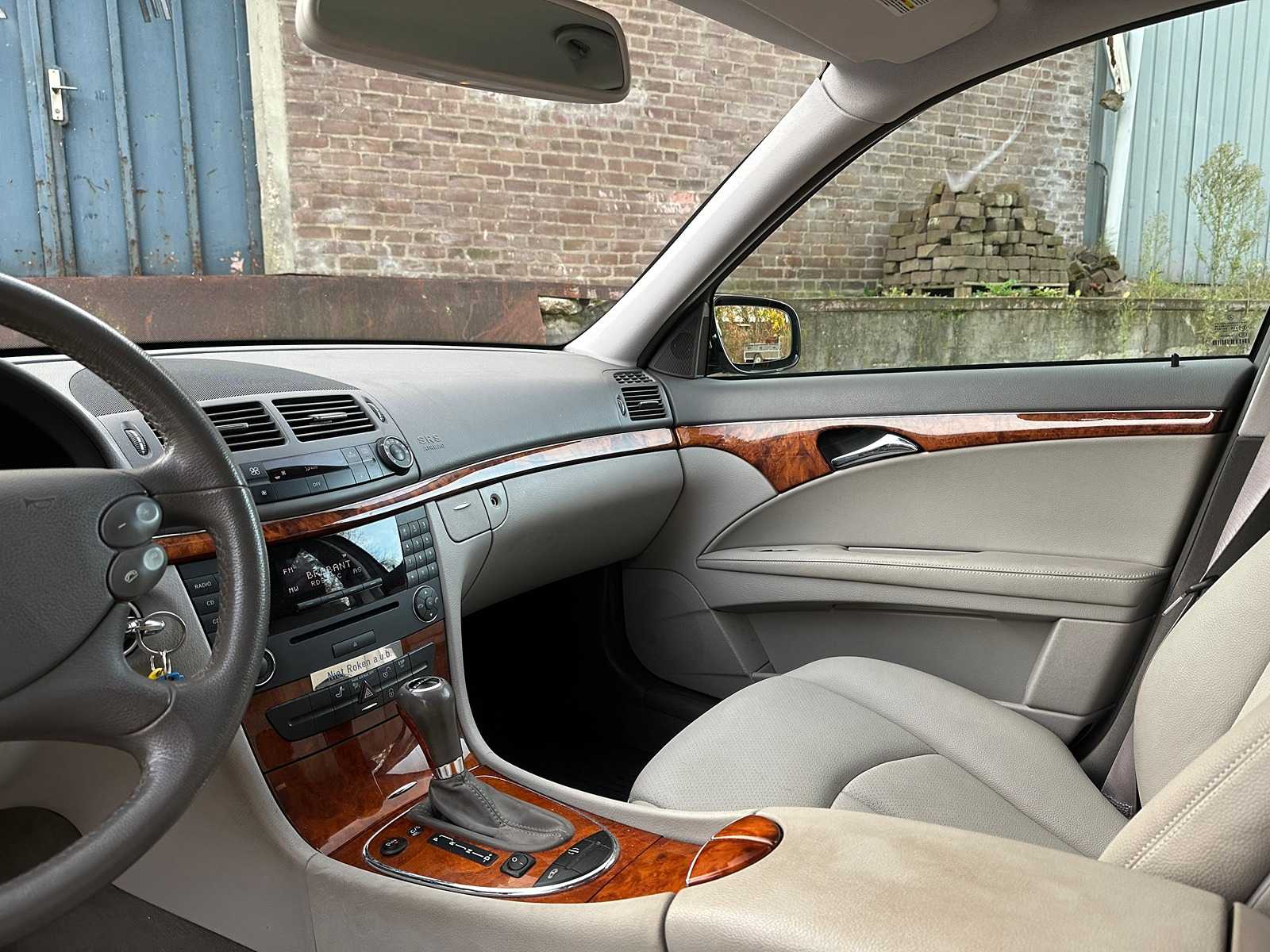 Mercedes-Benz E200 Limousine 2007 E-Klasse (Origineel-NL + 1e Eigenaar), 92-XK-RH Youngtimer