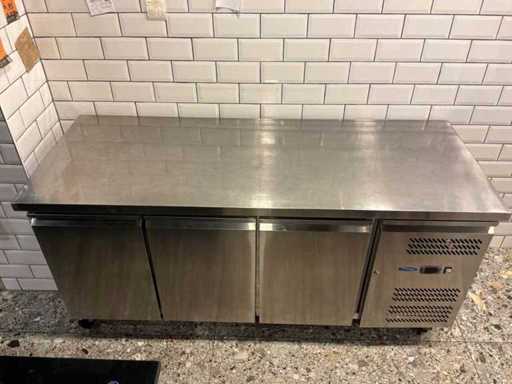 Maxima MTC 6 2022 Établi réfrigéré Autres machines de boulangerie