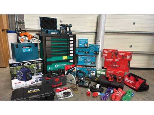 Delivery auction of building materials, electrical and hand tools