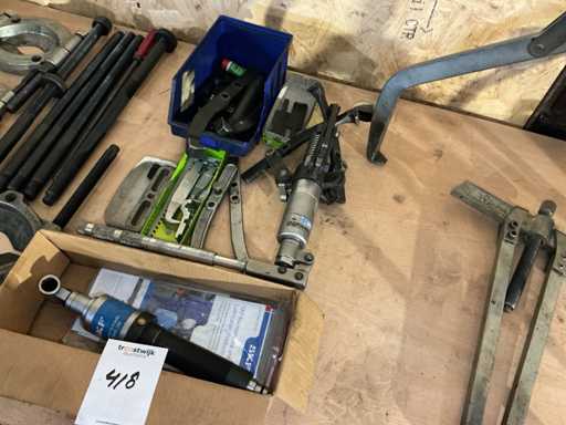 Hydraulic pulley puller