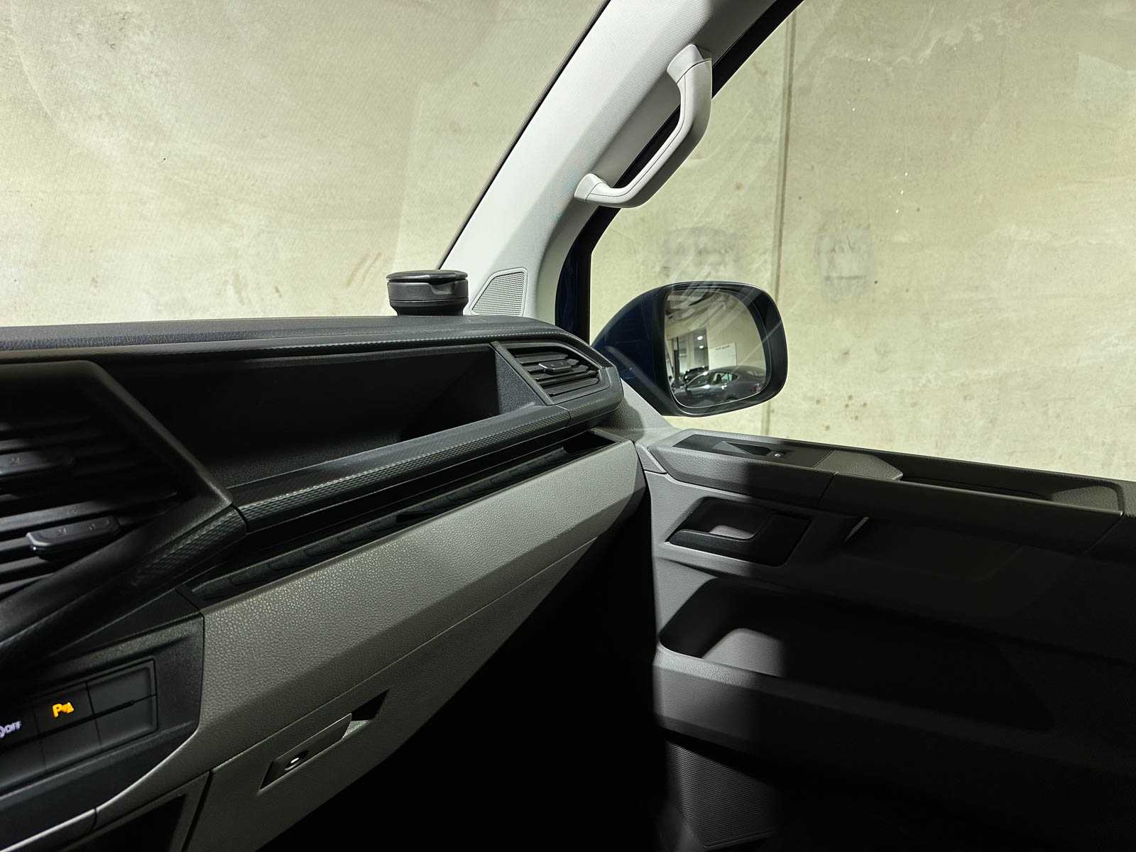 Volkswagen Transporter 2.0 TDI L2H1 30 DC 6-Persoons Highline 150pk 2020 (Origineel-NL), VGK-42-L Bedrijfswagen