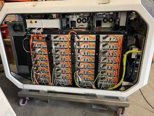 BIG ASS BATTERY Mobiler Lithium Batterienspeicher /BESS 195 Batteriespeicher