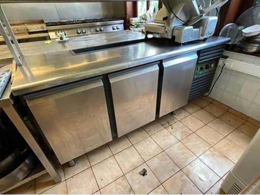 Diamond Gastro line cooling table and side table