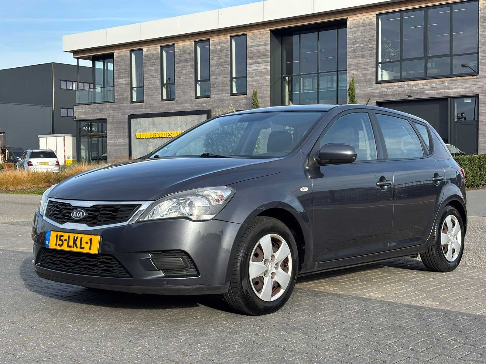 Kia cee’d 1.6 X-executive 2010 | 15-LKL-1 IAW