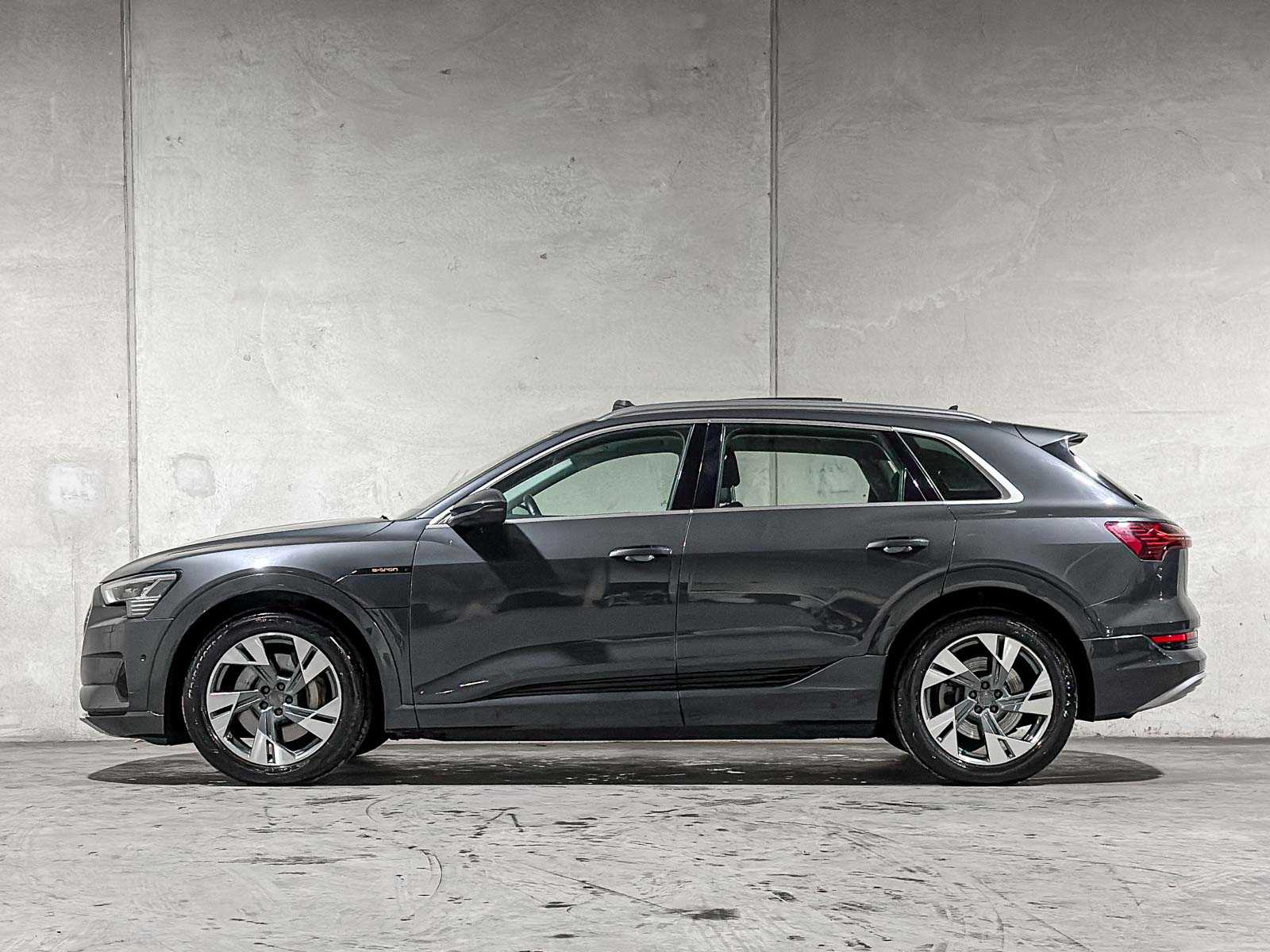 Audi e-tron 50 Quattro Launch Edition Plus 71 kWh 313pk 2020 (Origineel-NL + 1e Eigenaar), H-770-SH
