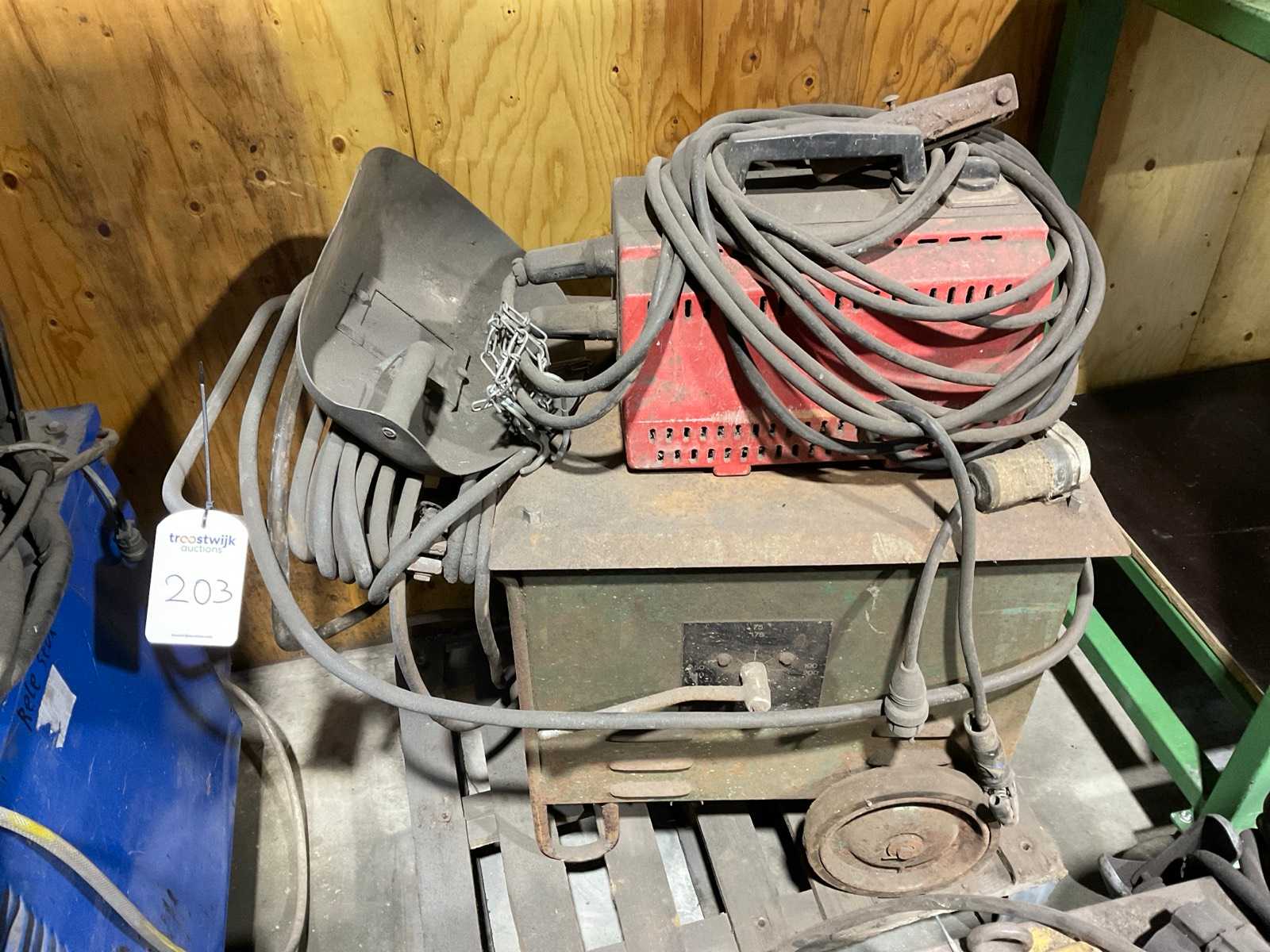 Electrode welding machine