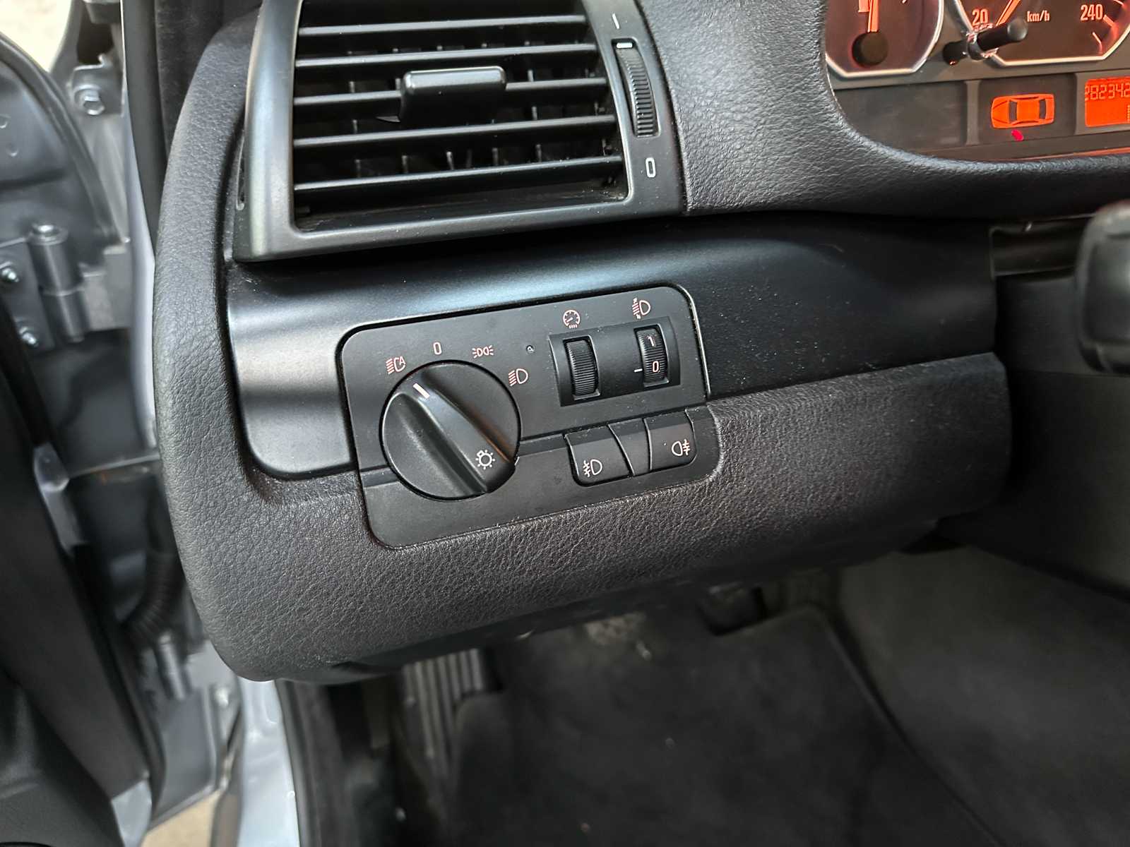 BMW 318i Touring Special Exec. 3er-Serie 141 PS 2003, 65-NJ-VL